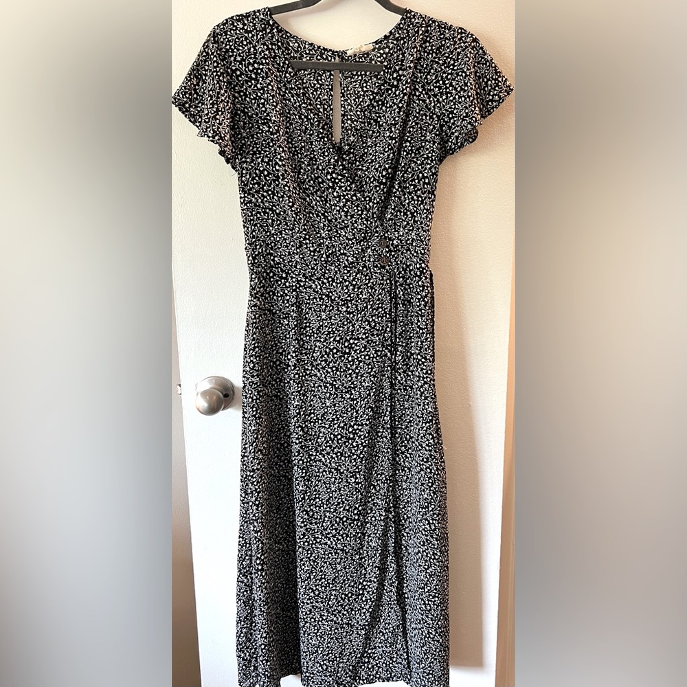 Black & white, Sienna Sky, printed dress.